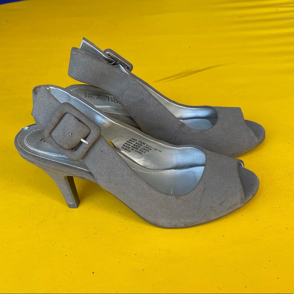 Peep toe heels
